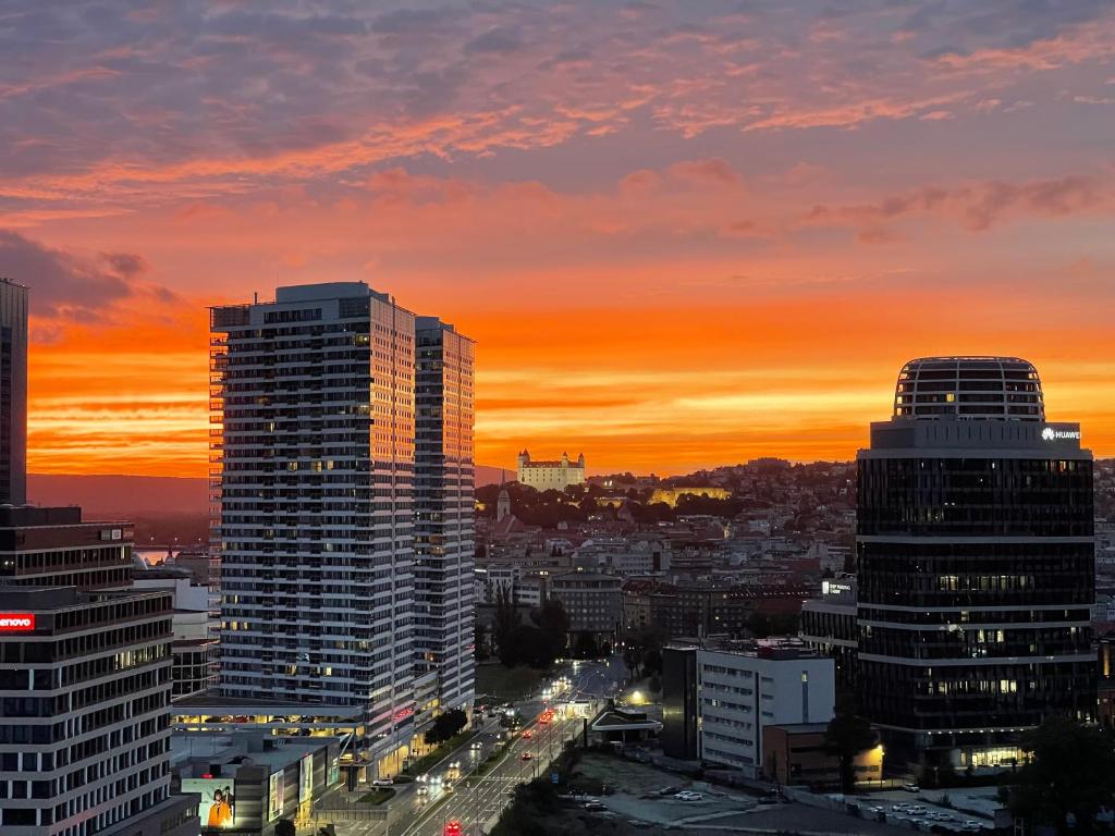SAG 20th floor Klingerka residence castle view Free parking Free wifi 6