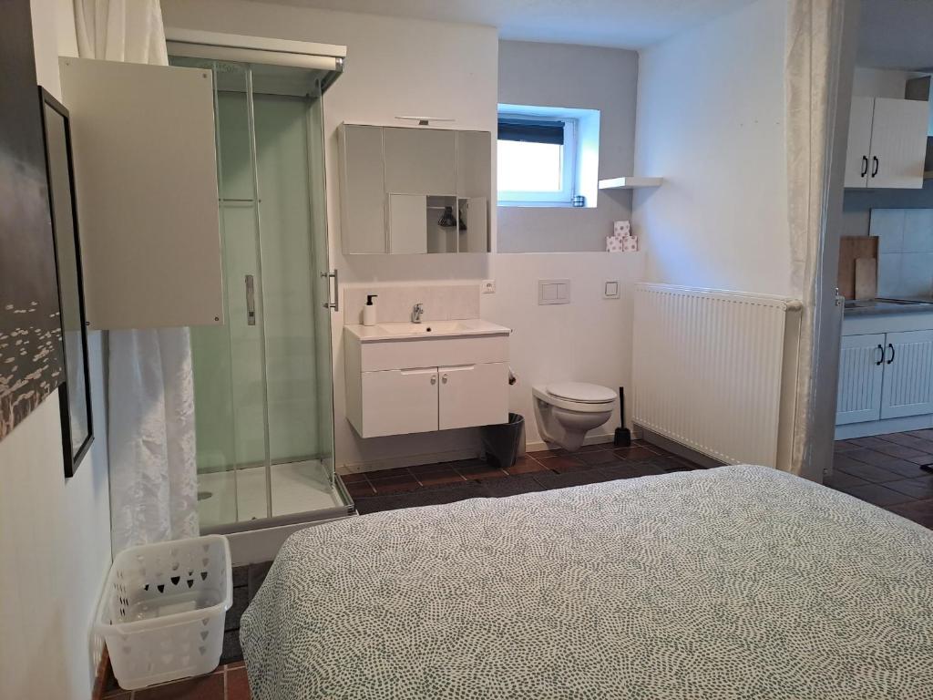 STUDIO Apartment am Kreuzbergl, 34qm, 1-2 Gäste, gratis Parkplätze & Self Check-in 5