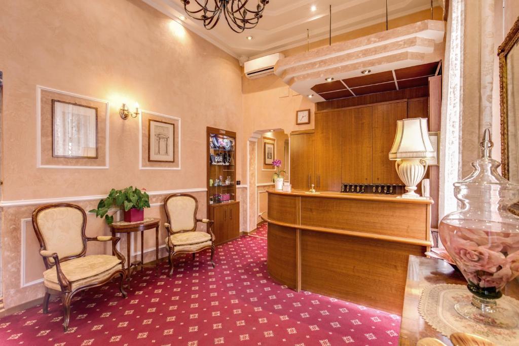 Hotel Martini Image