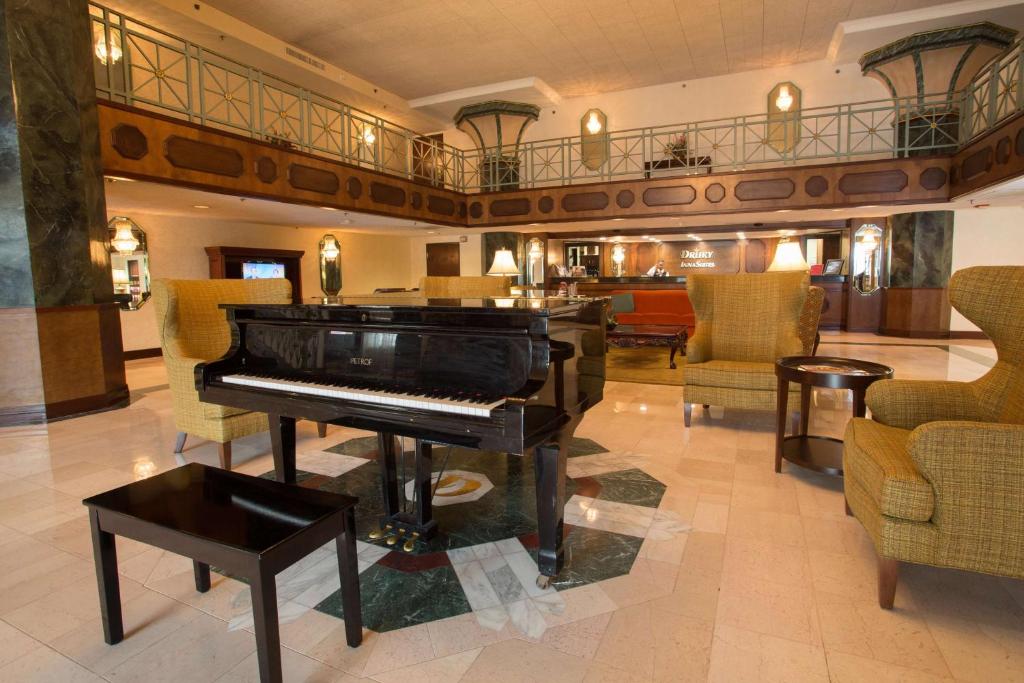 Pear Tree Inn St Louis Convention Center Image