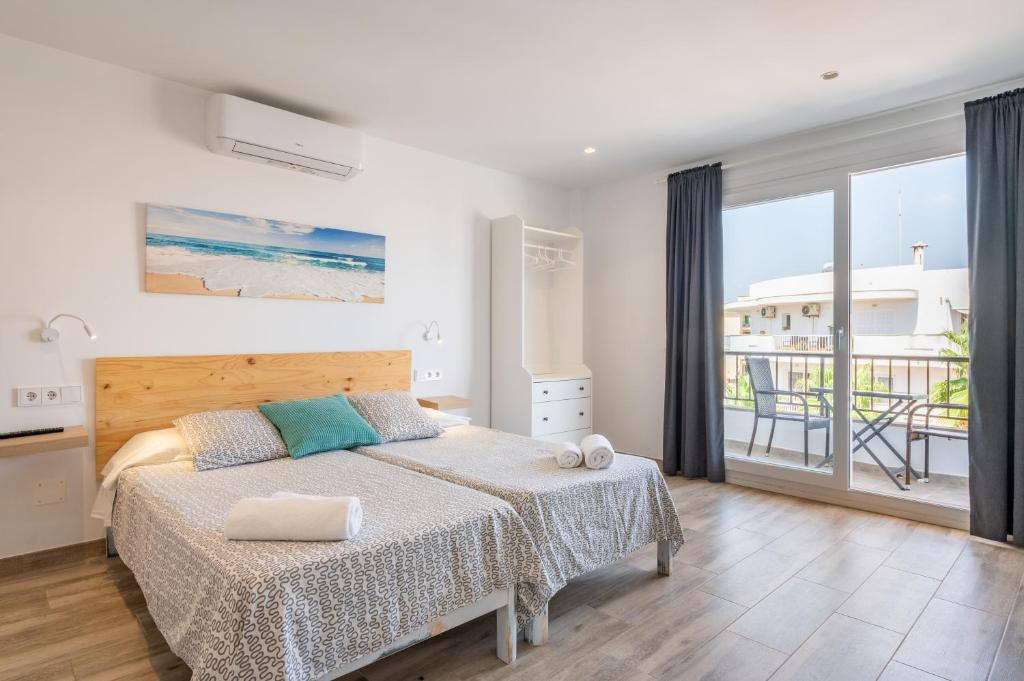 Apartamentos Marivent by MHR 4