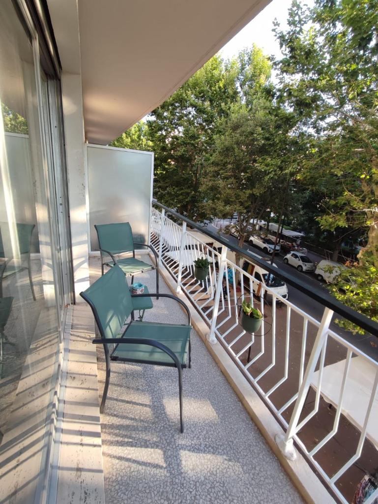 Brand new 2-bedroom apartment in Antibes with AC and sea view 4