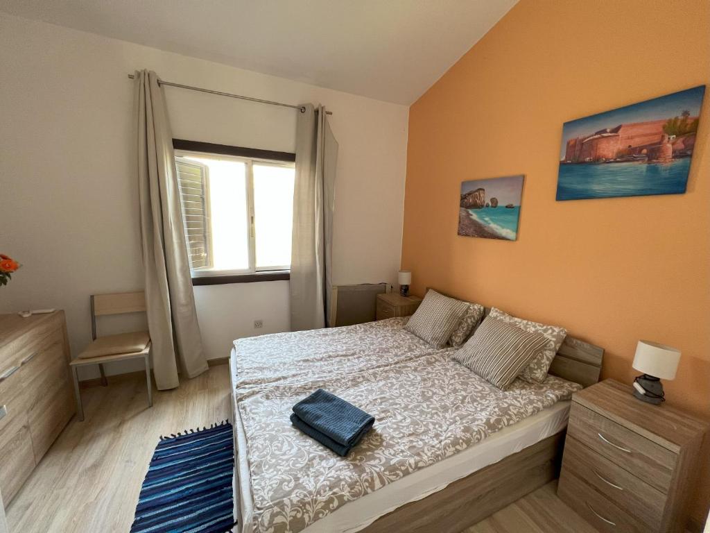 Aphrodite's gardens entire townhouse 400 m to the sea 2