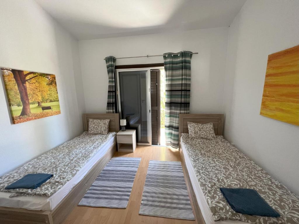 Aphrodite's gardens entire townhouse 400 m to the sea 8