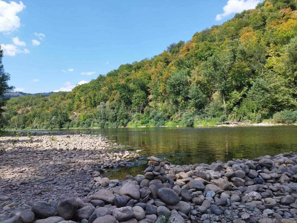 Photo de la galerie de l'établissement Camping Pittoresque, à Saint-Parthem