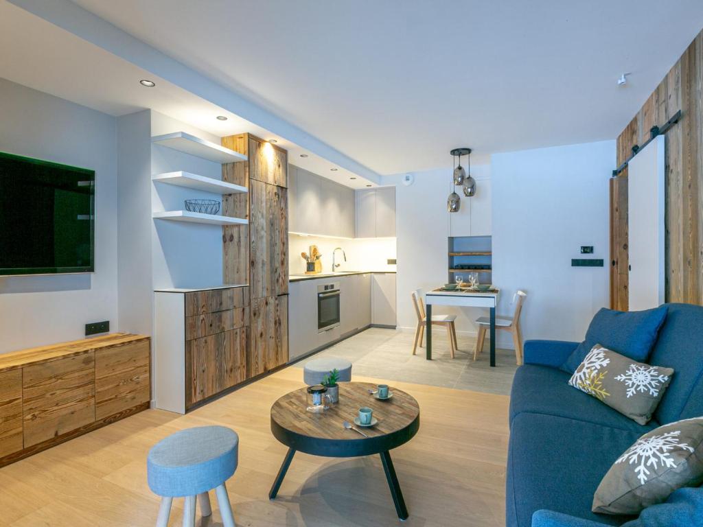 Cocon intime avec WiFi, garage, et accès direct aux pistes dans résidence neuve à Val d'Isère - FR-1-694-339