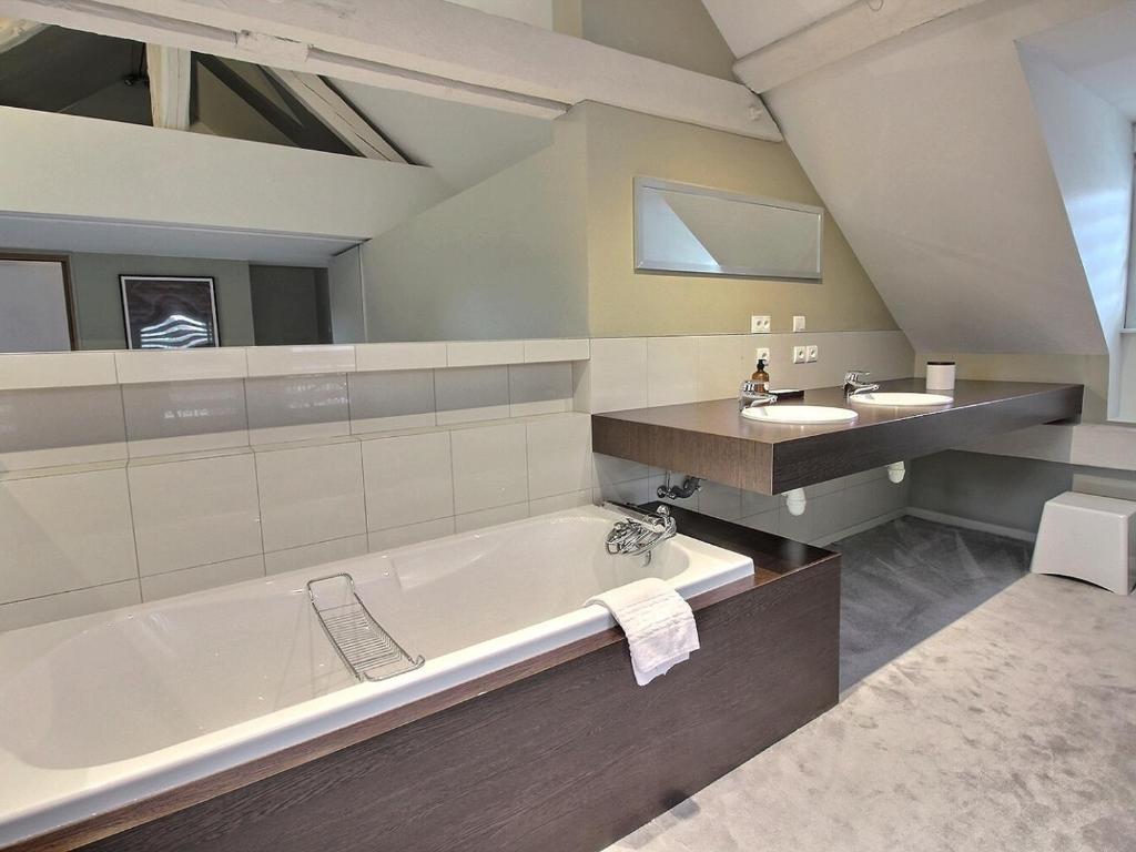 Maison de caractère avec jacuzzi et parking à deux pas du centre historique de Colmar - FR-1-722-3 8