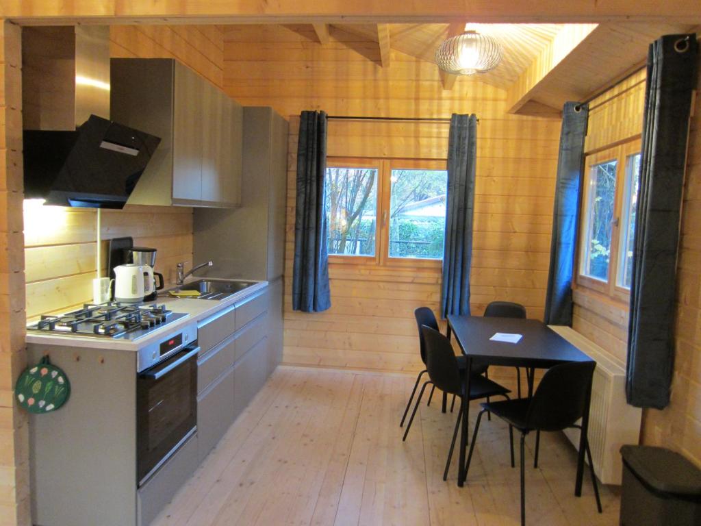 HderH - Eco Lodge op vakantiepark De IJsvogel, zwembaden, kids fun, natuur en rust 8
