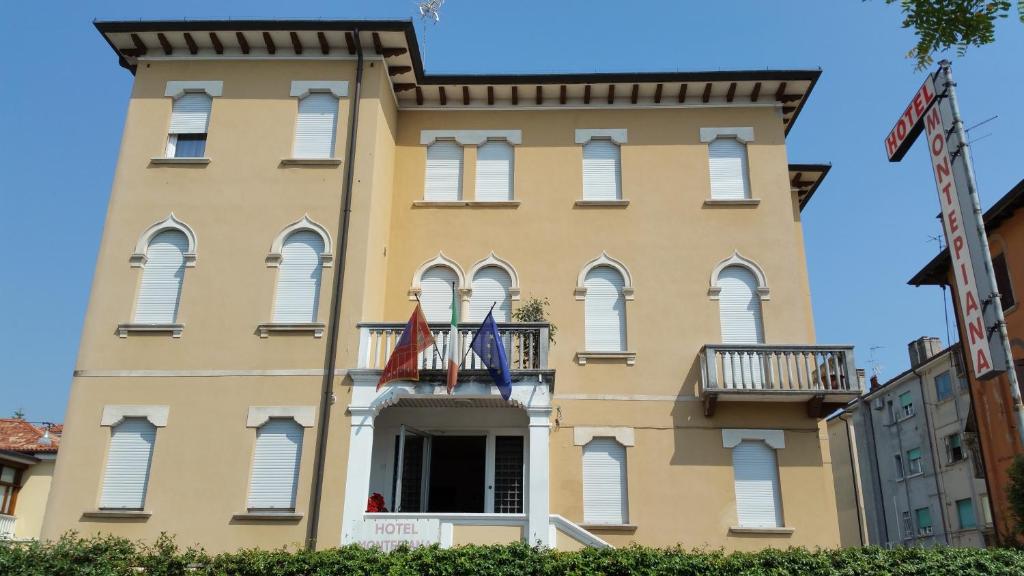 Hotel Montepiana Image
