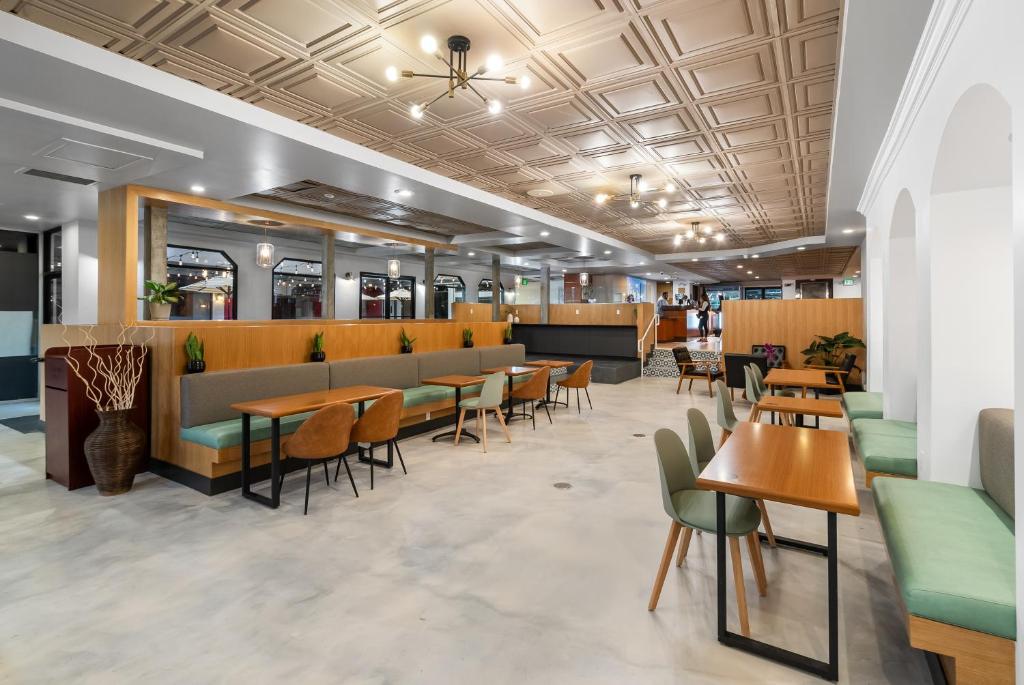 The Live Hotel Image