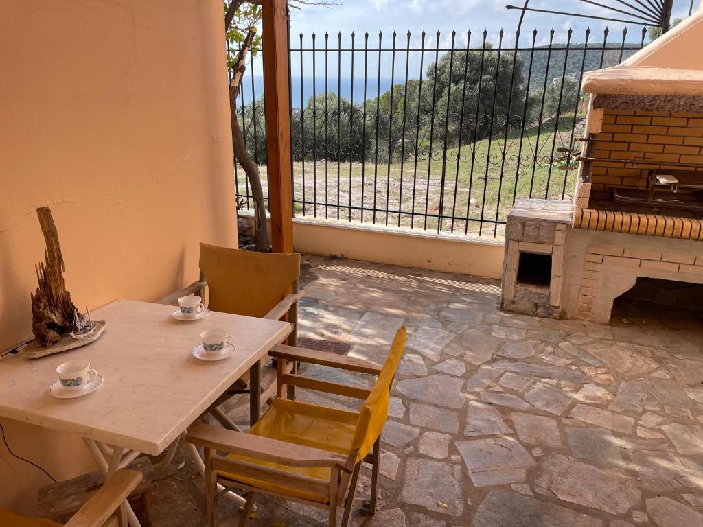 Eagles Nest Villa Athenian Riviera in Aghia Marina near Lagonisi, next to the beach close to Athens Airport 4