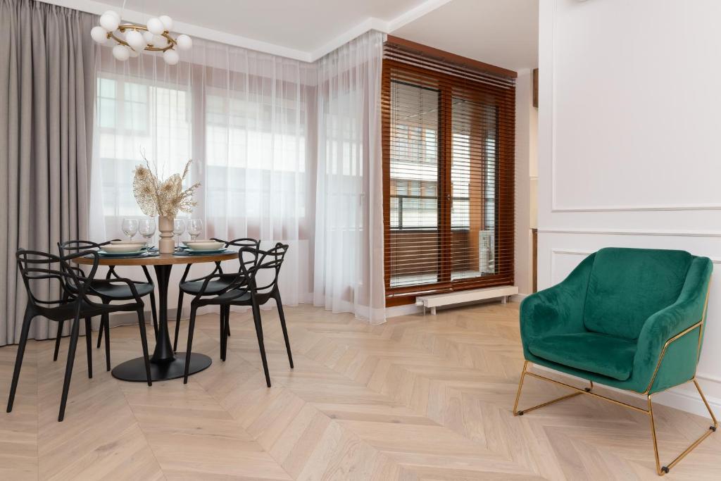 Lux Apartment Niemcewicza with AC & Balcony Warsaw Ochota by Noclegi Renters 7