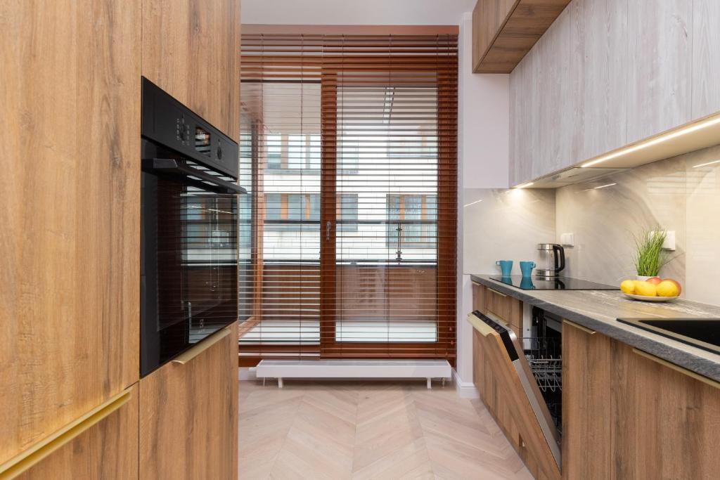 Lux Apartment Niemcewicza with AC & Balcony Warsaw Ochota by Noclegi Renters 5