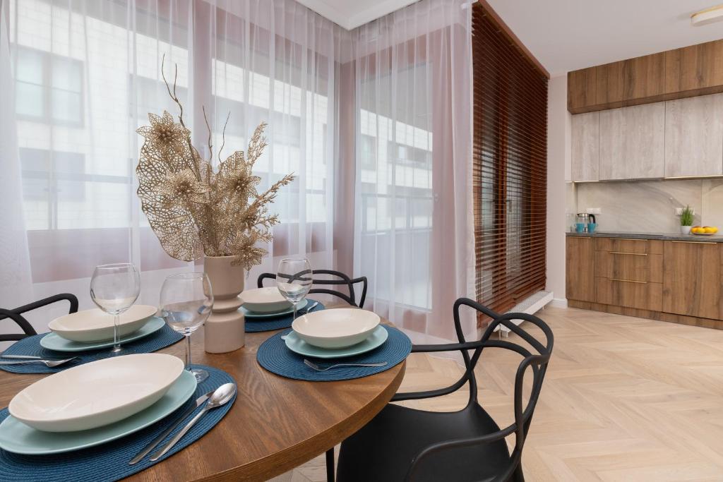 Lux Apartment Niemcewicza with AC & Balcony Warsaw Ochota by Noclegi Renters 3
