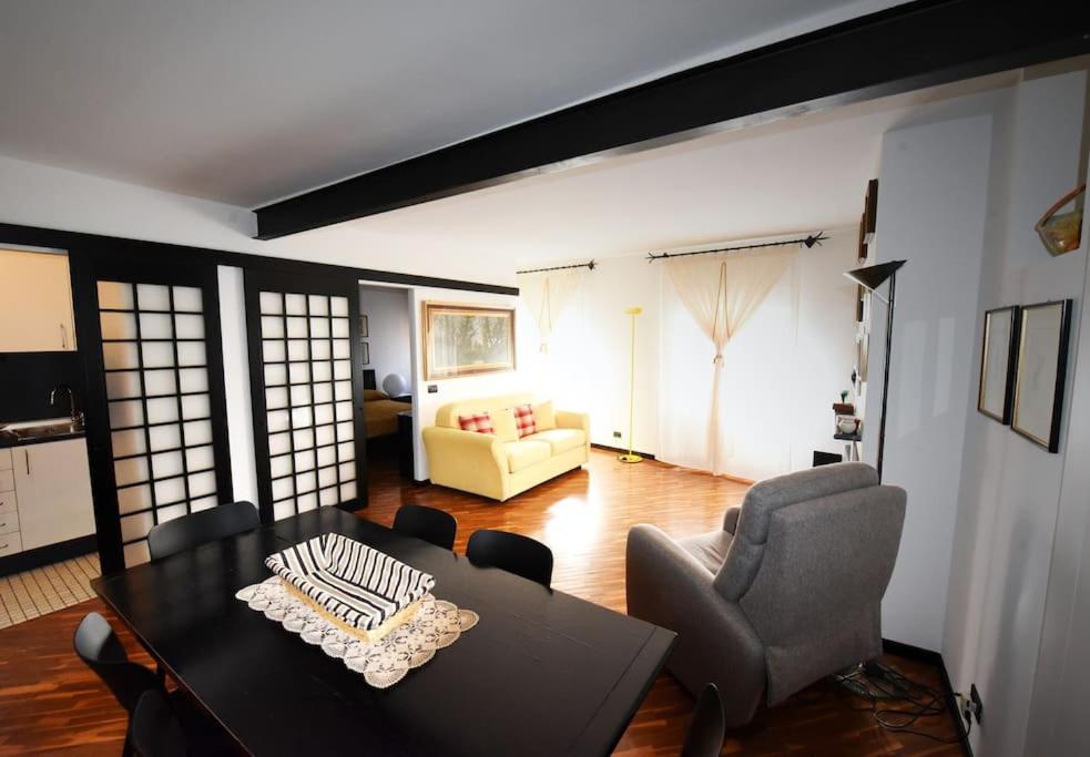 Joyful apartment in a building from the 1700s 4
