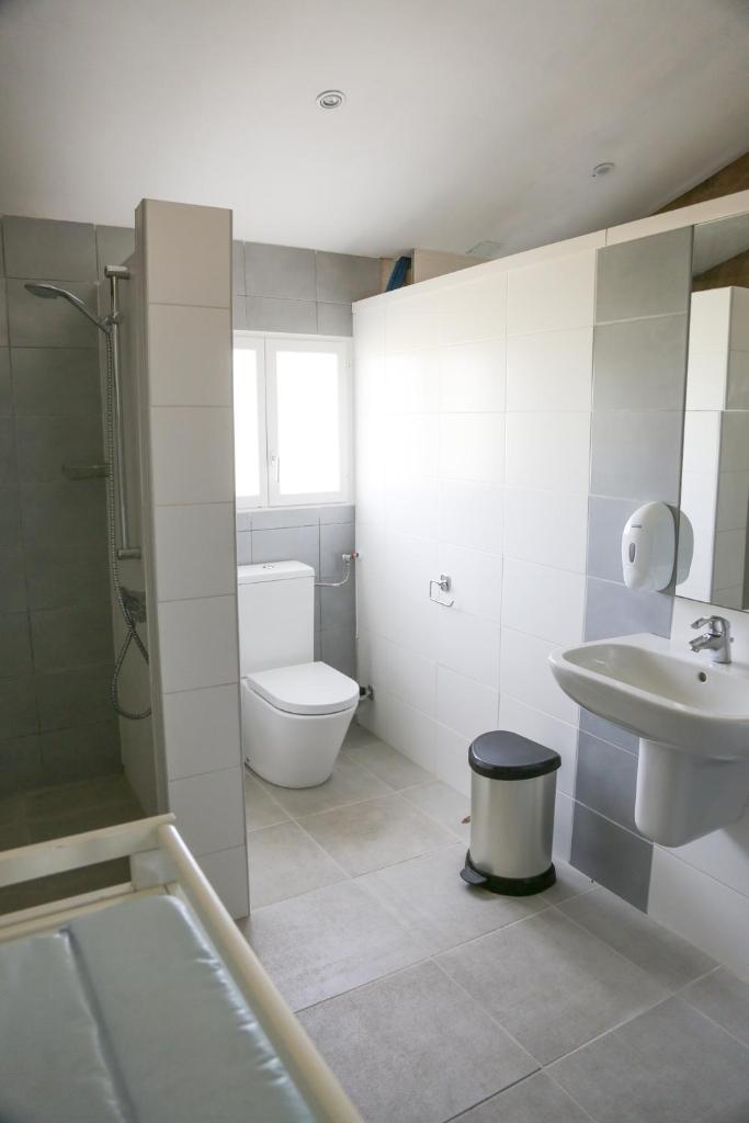 Photo de la galerie de l'établissement Glamping Place de la Famille, à Jayac