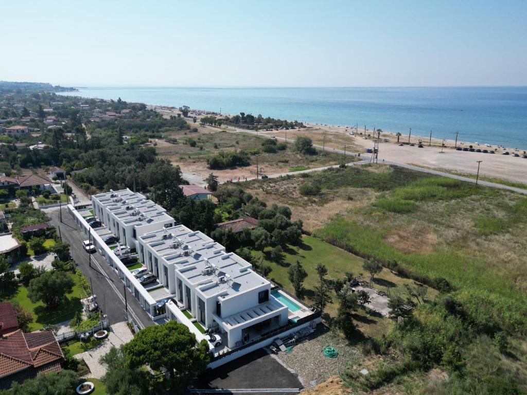 Serene Villas Halkidiki - Cfront private pool 6