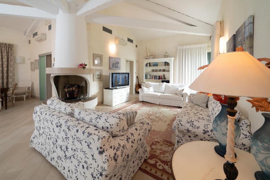 VILLA INFINITY - Regarda Travel