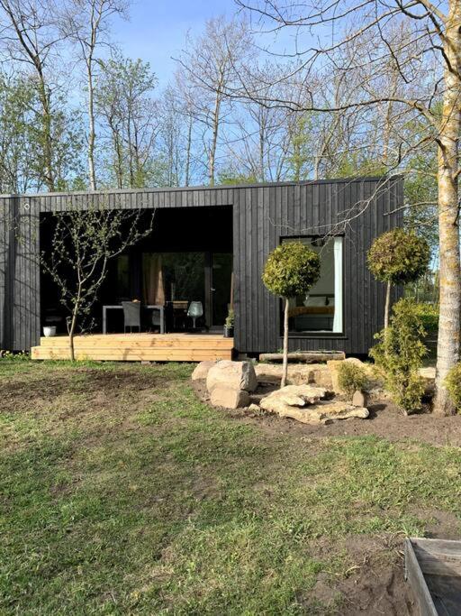 Small cozy 3-room house with terrace & large garden 6