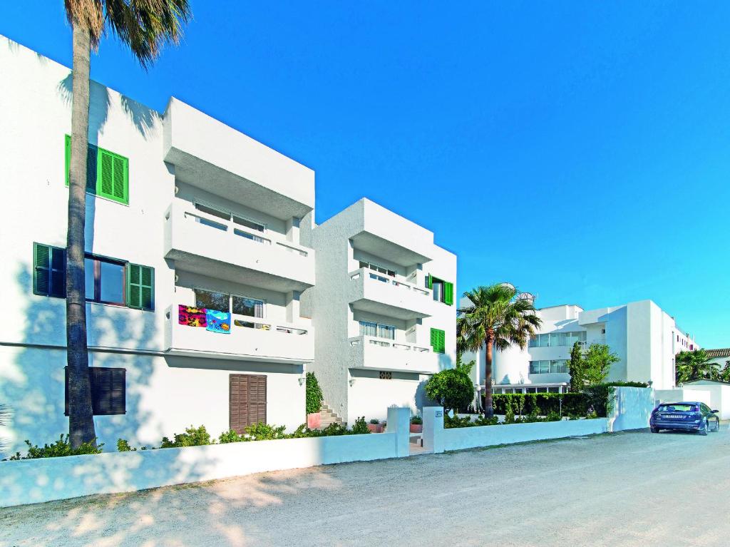 Cabot Sivella Apartments 6