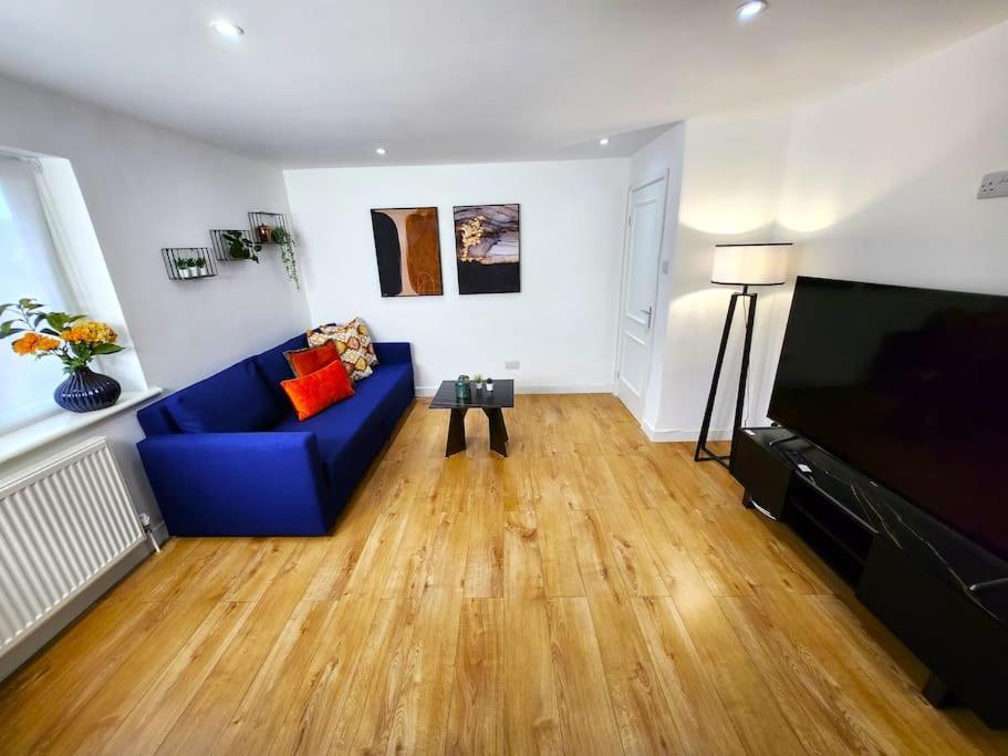 Hutchcomb Villa, 4 Bed Luxury House,Oxford+Parking 5