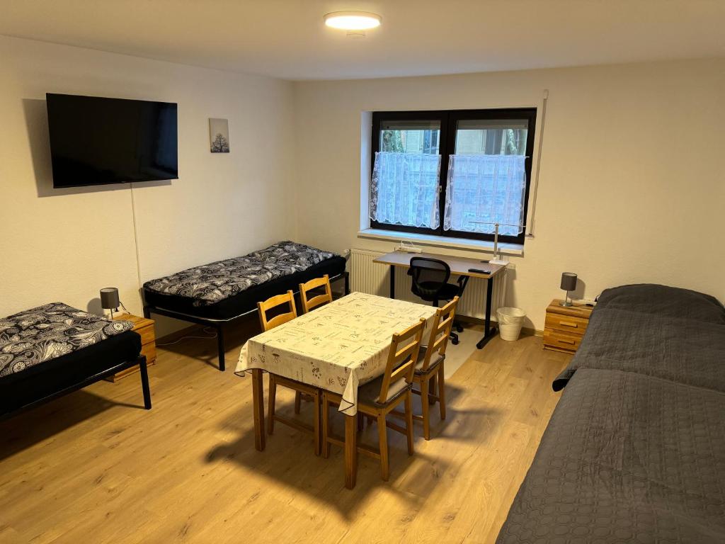 5-room apartment (120 sqm) with 2 bathrooms, 2 kitchens, bar area & balcony directly in the city centre 5