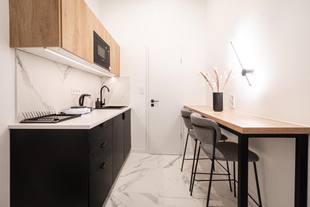 E56 - Grand Boulevard Heritage Residence - Best Location by BQA 3