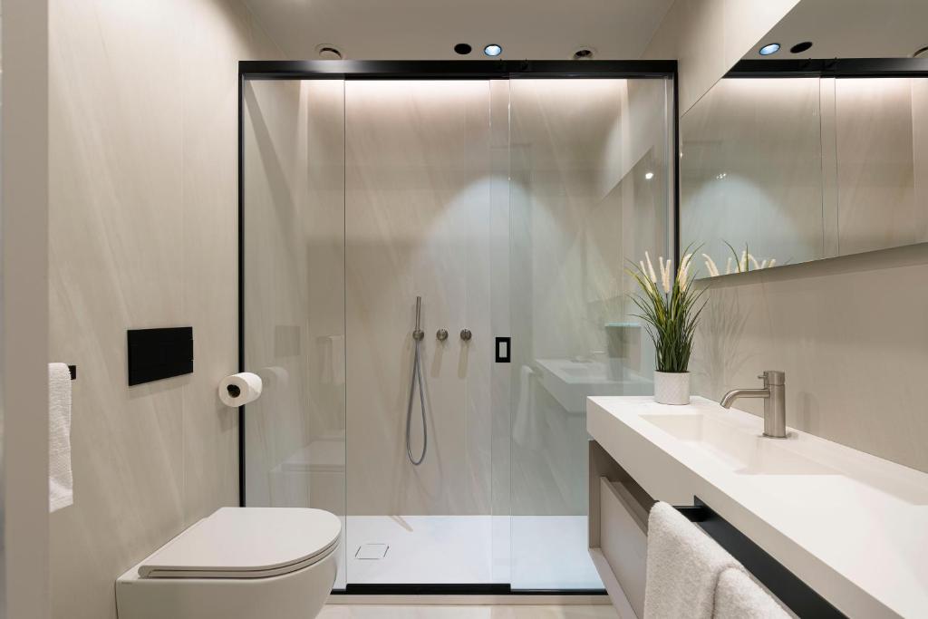 Aera Suites 303-304-305 7
