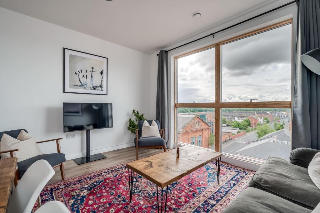 Premium Corporate & Family-Friendly Apartment in Belfast 5