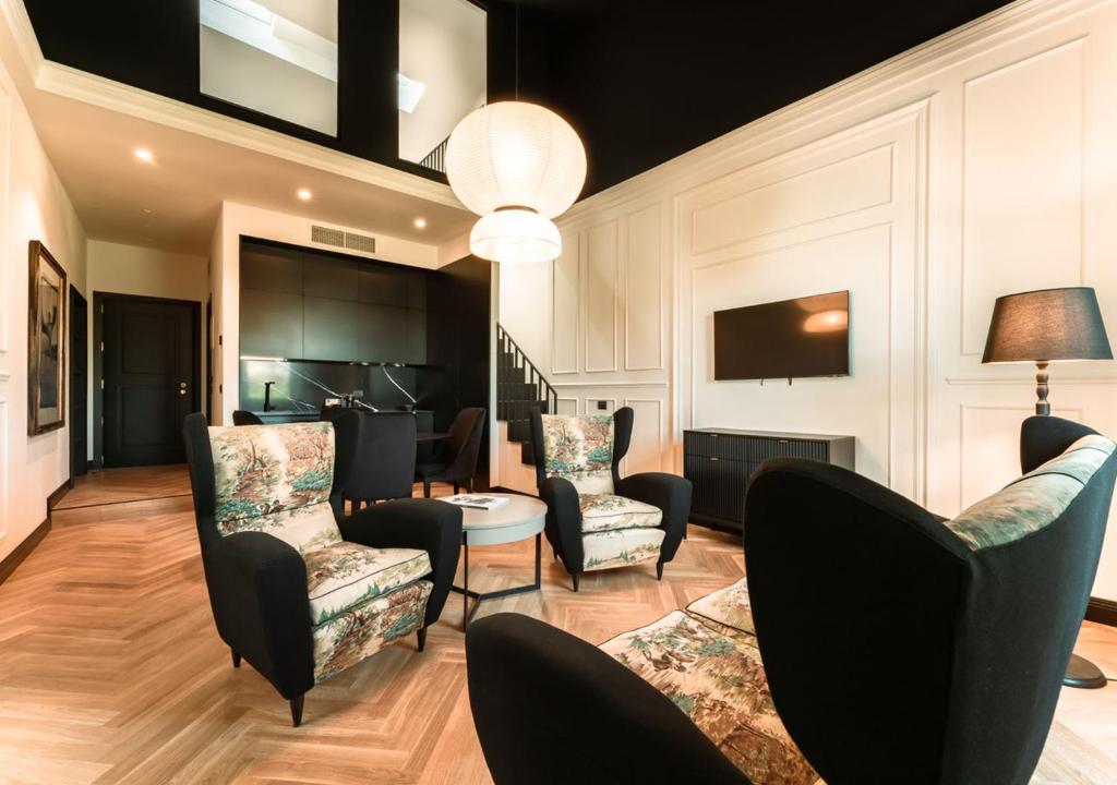 Seeport Suites 5