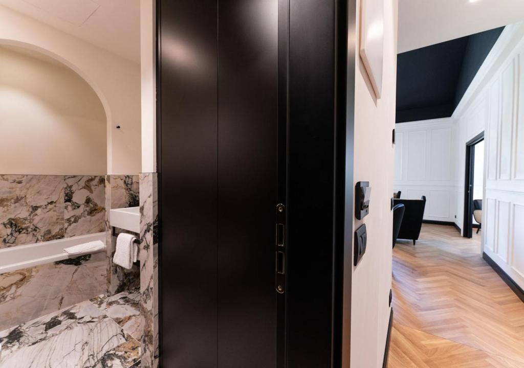 Seeport Suites 7