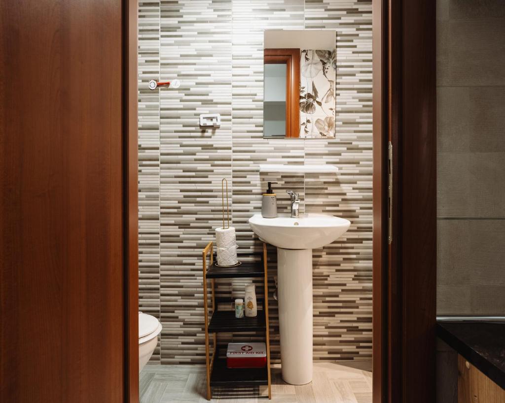 Floret Apartment 3