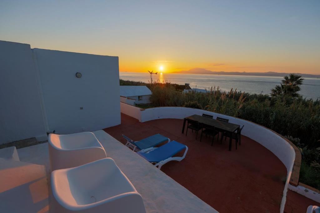 Beach Front Villa Amazing Views 7