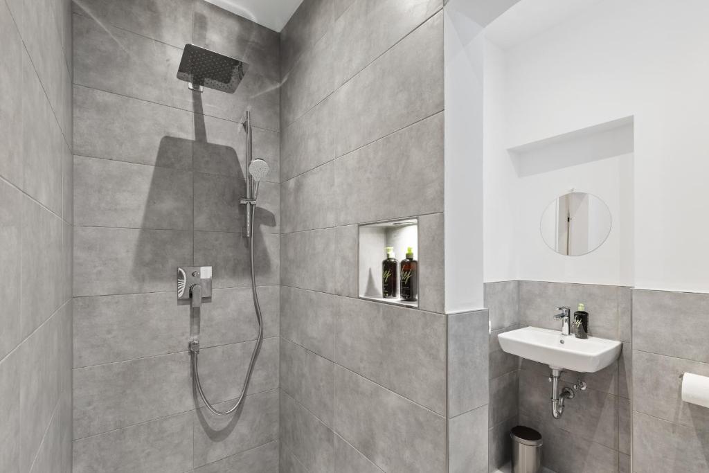 Frisch renovierte Wohnung - Zentral/Ruhig/Modern 7