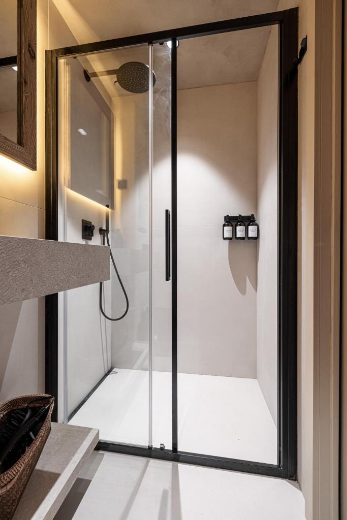 WABISABI SUITES - MÉRO 7