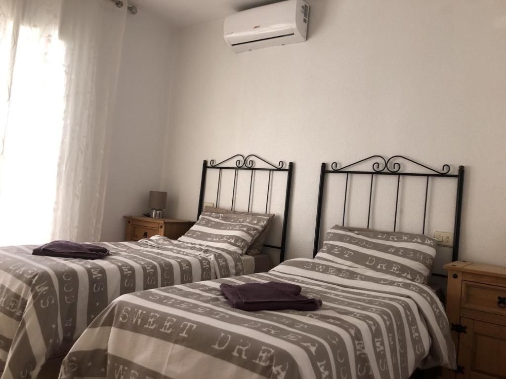 Puerto de Mazarrón Large House with Roof Terrace & Sea Views-5 Guests have 3 Bedrooms & 1 to 4 Guests have 2 Bedrooms 2
