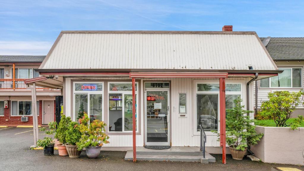 Viking Motel Image
