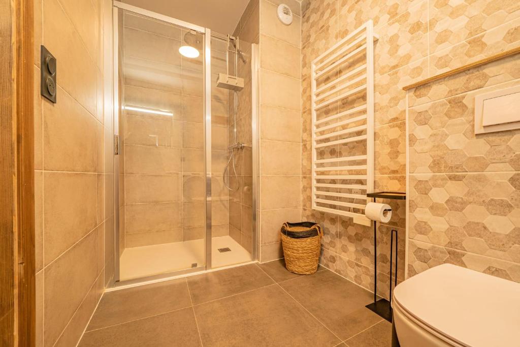 Perle Blanche - Brand New 2 bedroom apartment perfectly located 5