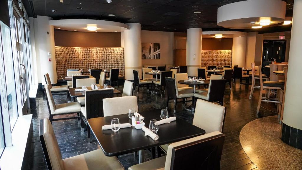 Holiday Inn Washington Capitol-National Mall, an IHG Hotel Image