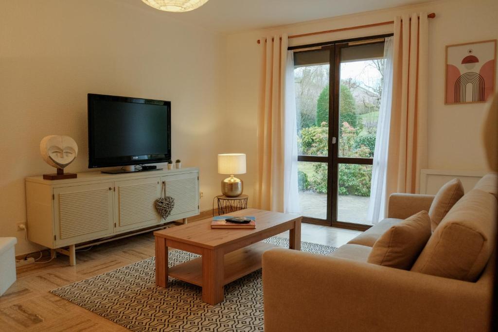 Lovely house with garden, jardin et terrasse 4