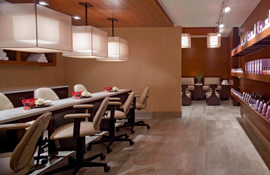 Hyatt at Olive 8 Image