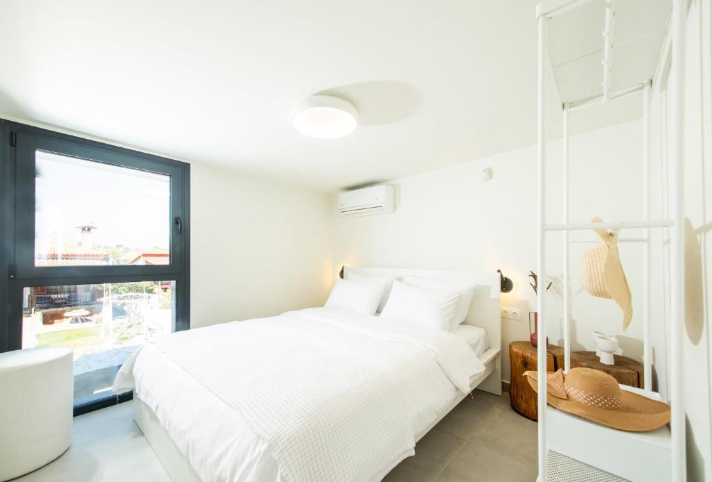 Serene Villas Halkidiki - Cfront private pool 8