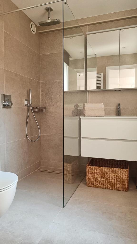 Suite Maritim - Zijdelings zeezicht op 10m van strand en zee 3