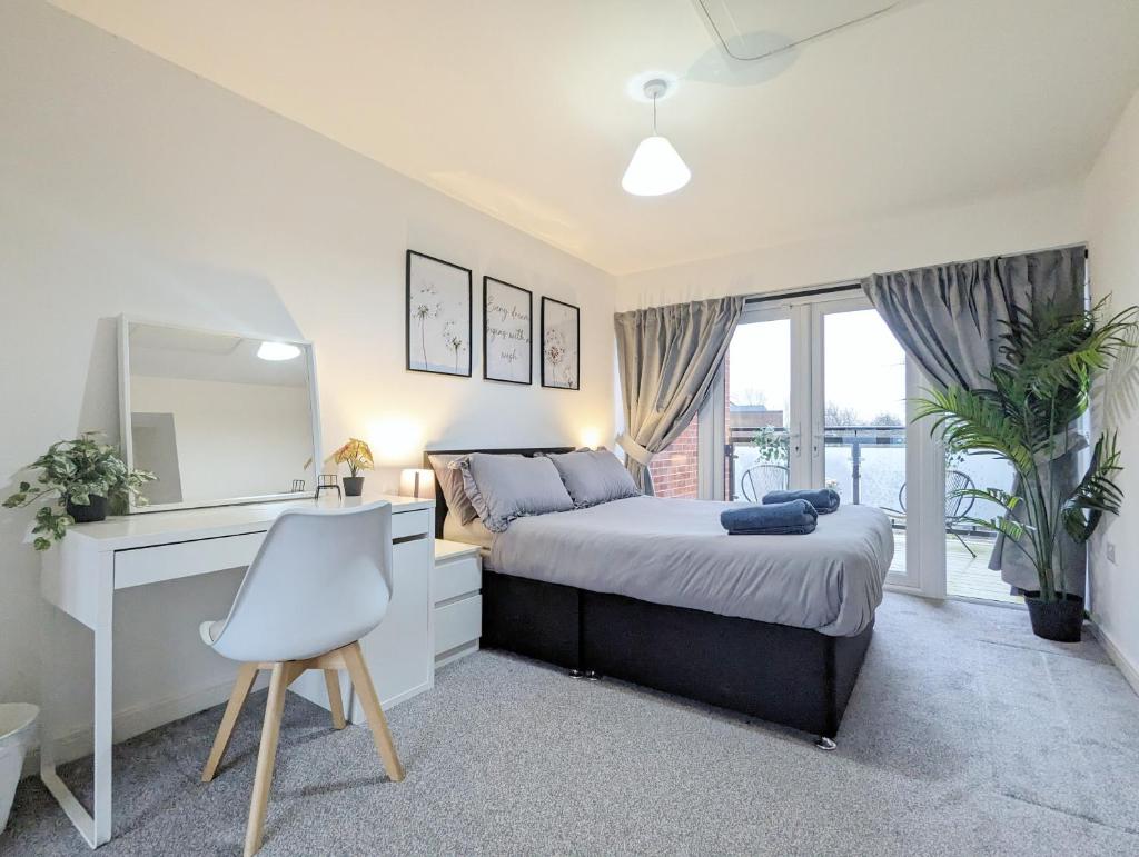 Guest Rooms Near City Centre & Anfield Free Parki Image