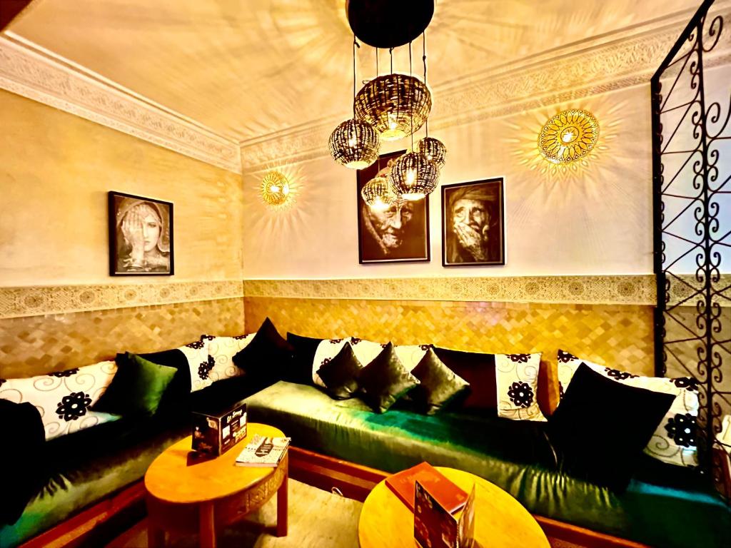 Coin salon dans l'établissement Riad Al Wafaa