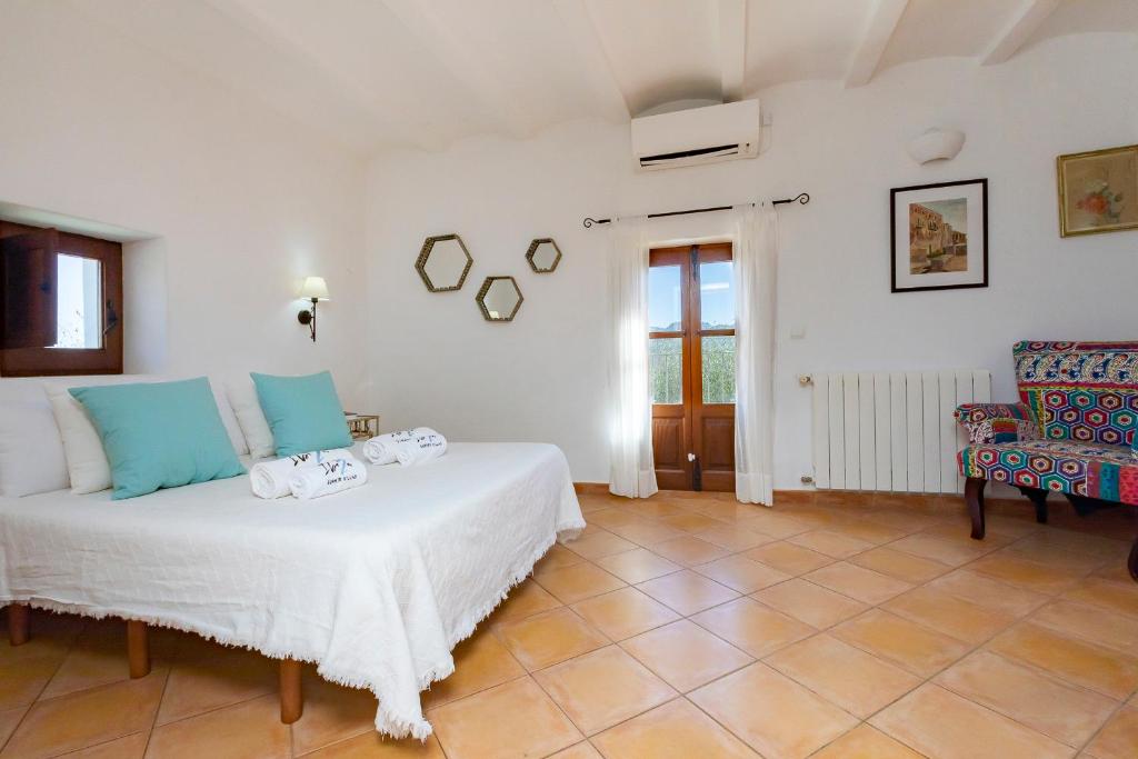 Villa near San Antonio Sleeps 10 6