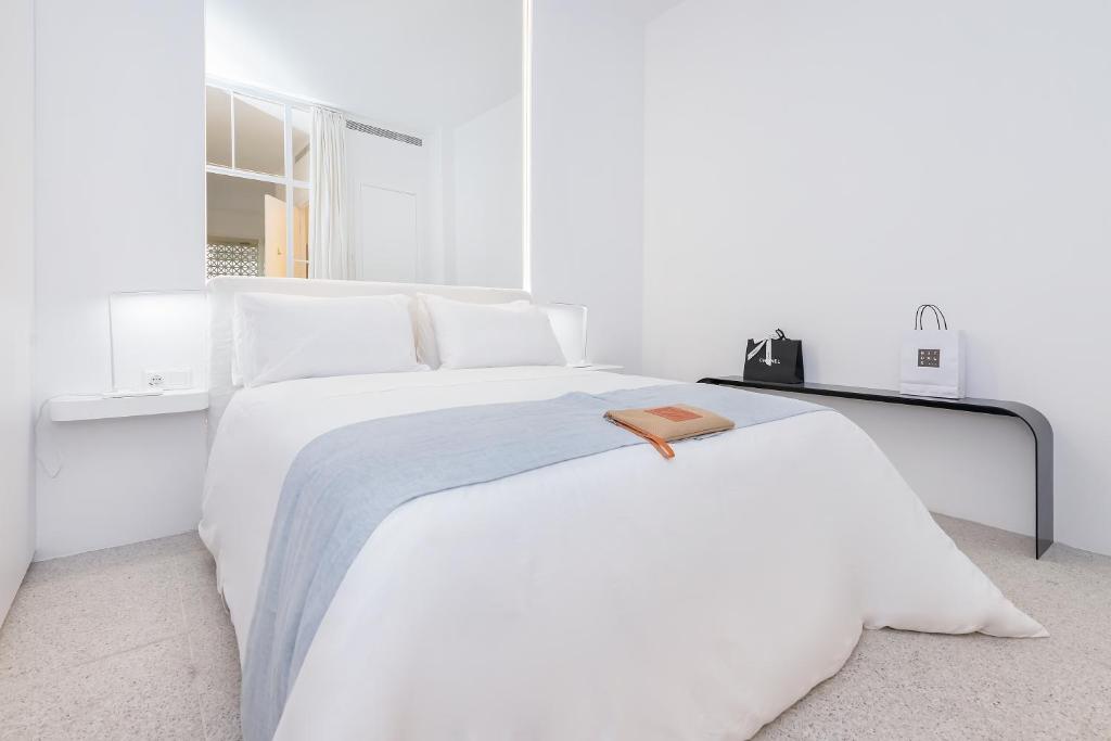 BHost - Lumière Suites 7