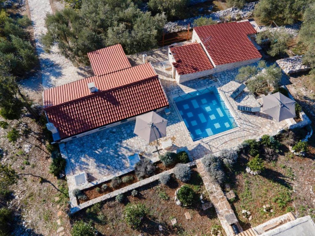 Stone House Lozica 5