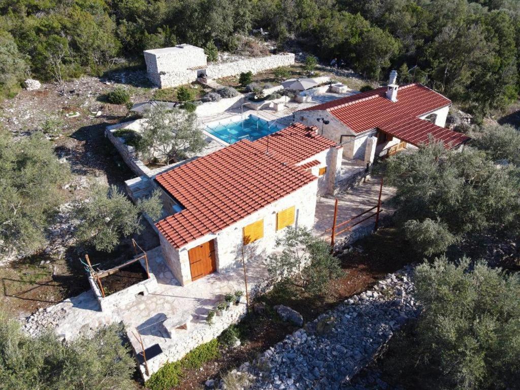 Stone House Lozica 2