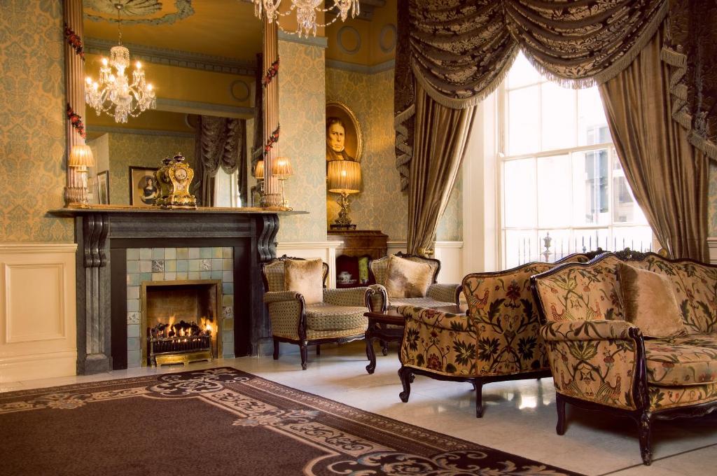 Buswells Hotel Image